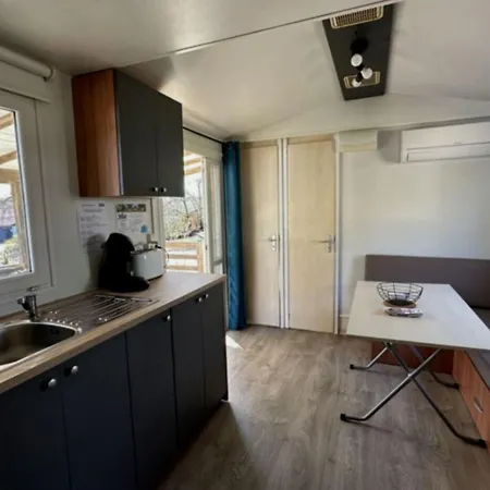 Mobil Cosy Avec Terrasse, 2 A - Api-1-52-1007 Campingplatz Lamontjoie